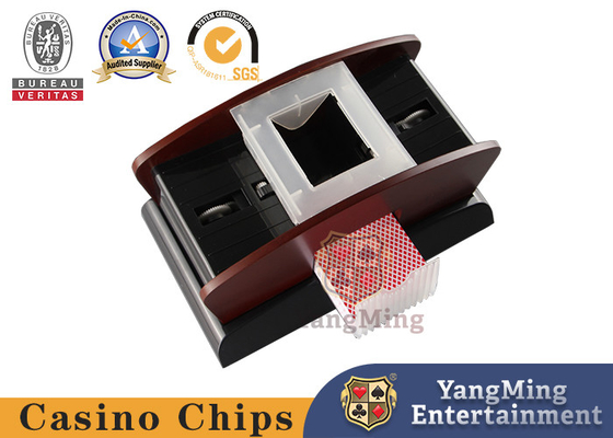 kaufen Batterie-einzelne Schürhaken-Schlurfen-Maschinen-hölzernes Material Texas Poker Table Shuffle Machine Online-Herstellung