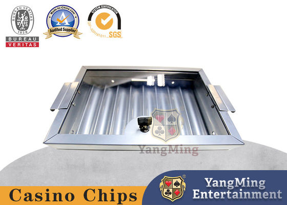 kaufen Elektroplattierte Silbermetall 8-Gitter Casino Chip Tray Poker-Tisch Einfachschicht mit Schloss Chip Float Online-Herstellung