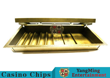 kaufen Kasino weihte den 1 Schicht-Schürhaken Chip Case Single Lock Gold färben Chips Set Float Classic Style mit Klarsichtdeckel ein Online-Herstellung