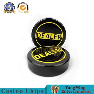 kaufen Traditionelles Klassiker-Schwarzes und gelbe hohe Temperatur, die Texas Dealer Positioning Card Poker-Verein-Spiel-Karte graviert Online-Herstellung